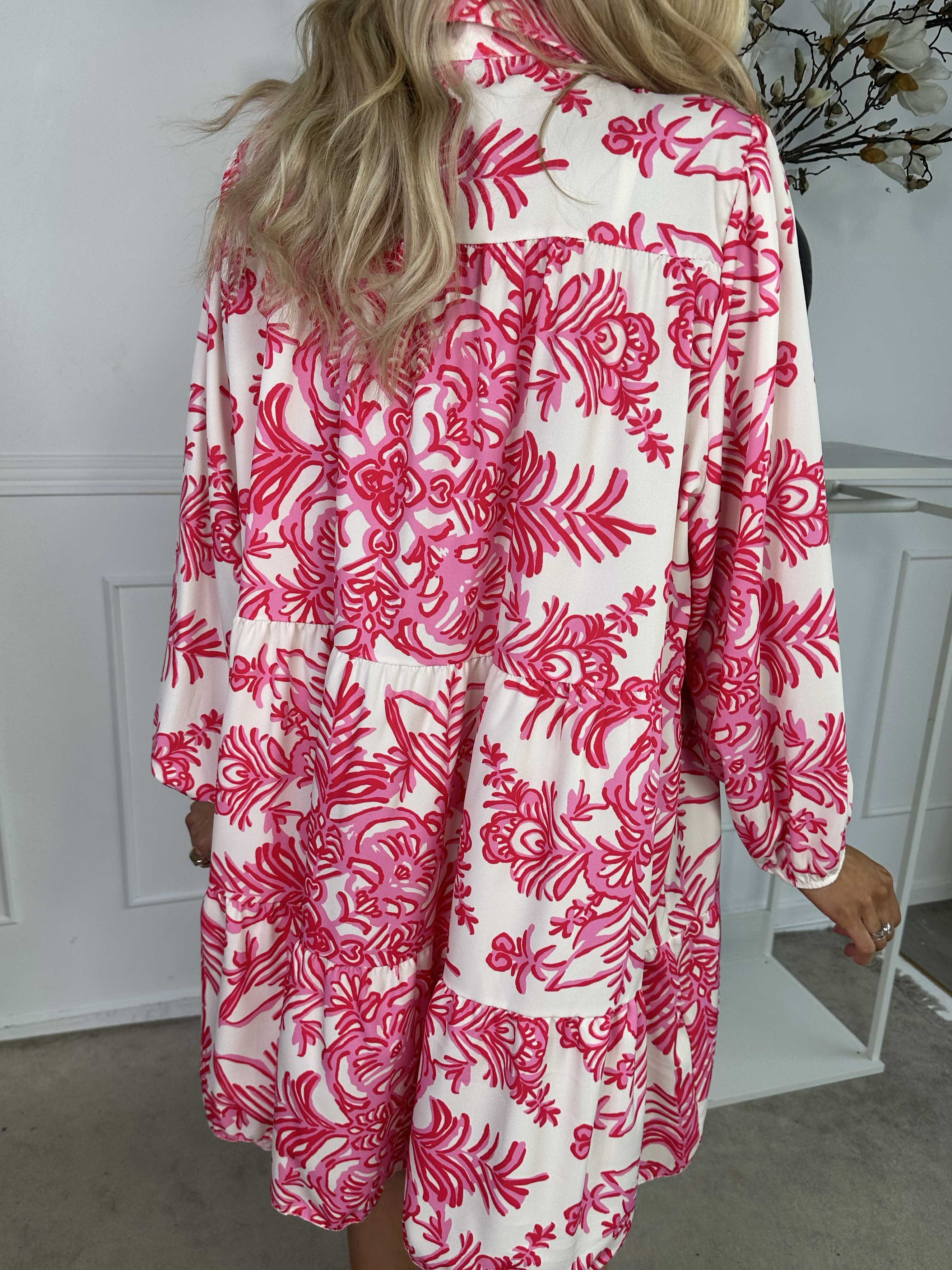 Sophie - Mönstrad skjortklänning i viskosblandning med volangkant